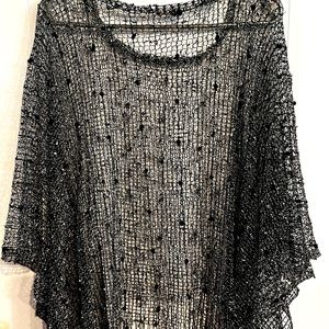 Beautiful shawls in good condition like new. Black /Turquoise / Coral.